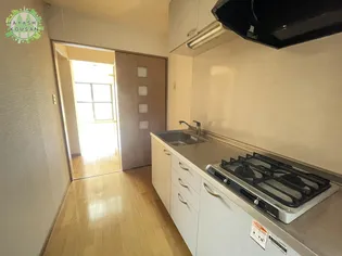 サン・ヒーローマンション亀川II【4階】のキッチン