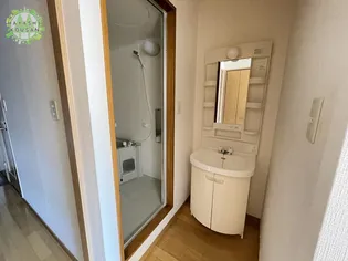 サン・ヒーローマンション亀川II【4階】の内装