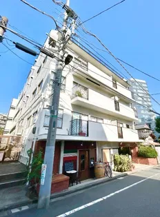 東京都港区南青山6【マンション】の外観