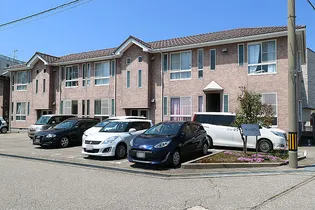 ランプロン【1階】の外観