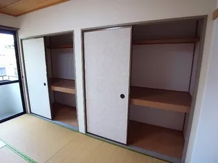 ハイカムール林【2階】の内装