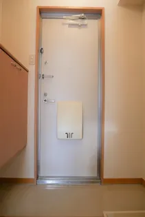 bright-town【2階】の玄関