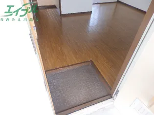 マリオ豊田A【2階】の玄関