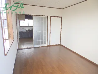 マリオ豊田A【2階】の居間