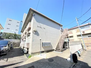 ファミュー下馬の画像