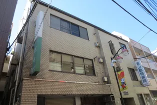 エステエビル【3階】の外観