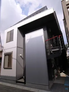 グランエッグス東新宿【1階】の外観