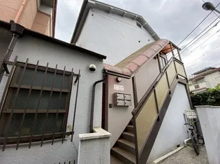 パレーシャル鈴木【2階】の外観