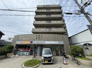 ジオナ塚本の画像