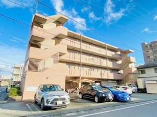 エフティ大学病院前の画像