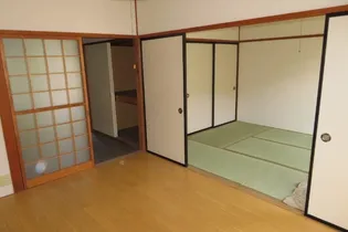 サザンクロス御山【1階】の居間