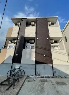 ドネボヌール【2階】の外観