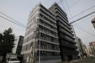 プラーチド【1階】の外観