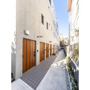ウェルスクエアイズム四谷大京町【3階】の外観