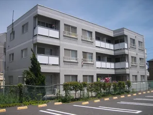 ファミーユ船橋【2階】の外観