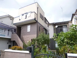 シャイニングハウス【1階】の外観