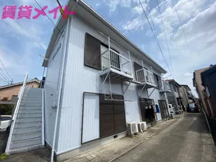 ホワイトハウスB棟【2階】の外観