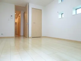 イーストラディアンス【3階】の居間