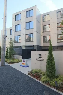 東京都新宿区高田馬場4【マンション】の外観