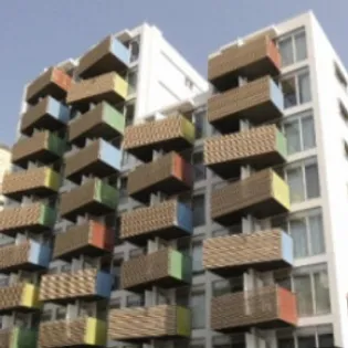 東京都新宿区大京町【マンション】の外観