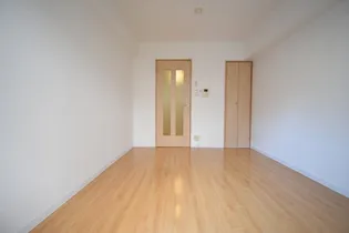 グランパシフィック十三【3階】の居間