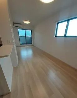 シェルト クレーテ津【2階】の居間