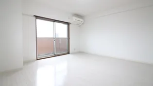 クレール手寄【2階】の居間