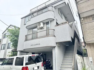 ファミールサトウ【2階】の外観