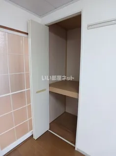 ウォーターバリー【2階】の内装