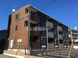 メゾン・ド・ロワイヤル【3階】の外観