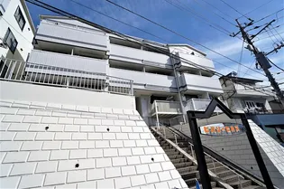 ビバリーヒルズA棟【3階】の外観