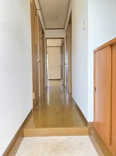 リッチ・フィールド2番館【2階】の玄関