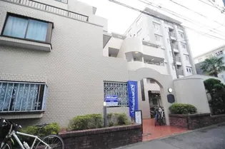 メゾン・ド・ラビヤル【1階】の外観