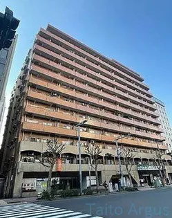 東京都新宿区西新宿4【マンション】の外観