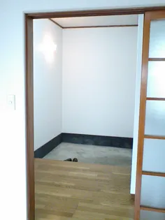 ハイツ清水 102【1階】の玄関