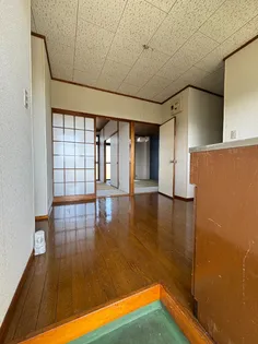 AP-MOTOMI【2階】の玄関