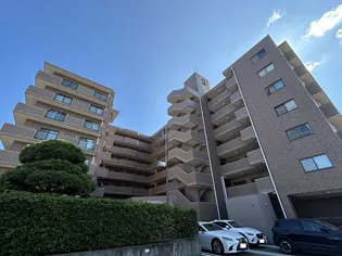 ファミール津島【7階】の外観