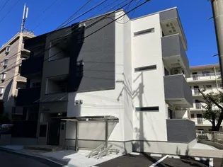 バロンセスト桜塚【2階】の外観