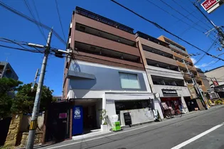 エスパス【3階】の外観