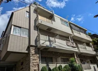 アザレア安藤の画像