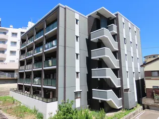 デ・クメール滑石【4階】の外観