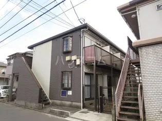 ファミーユα【2階】の外観