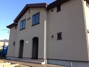 ピーチガーデン【1階】の外観