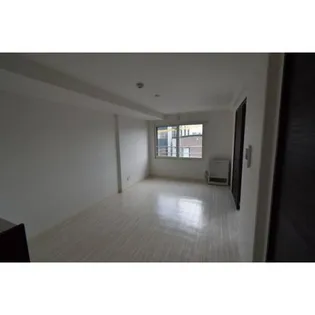 ラグジースペース南郷【3階】の居間