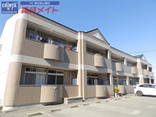 クィーンズコートA棟【2階】の外観