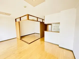 パルテール さくら館【5階】の居間