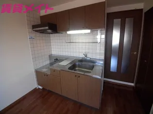 ファミーユ小杉【2階】のキッチン