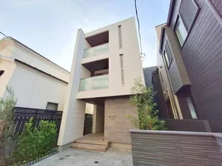 The Sky【1階】の外観