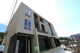 アンブラッセIIの画像