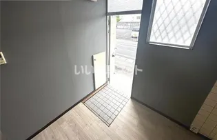 シャトータナカ【1階】の玄関